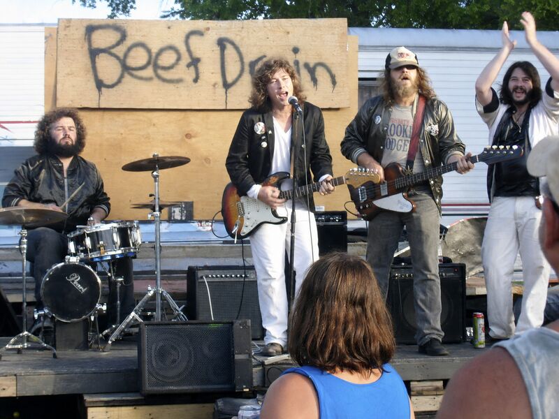 File:Beef drain concert.jpg