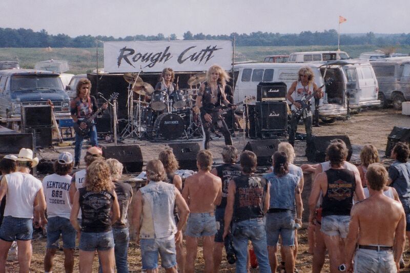File:Rough cutt vanstock.jpg